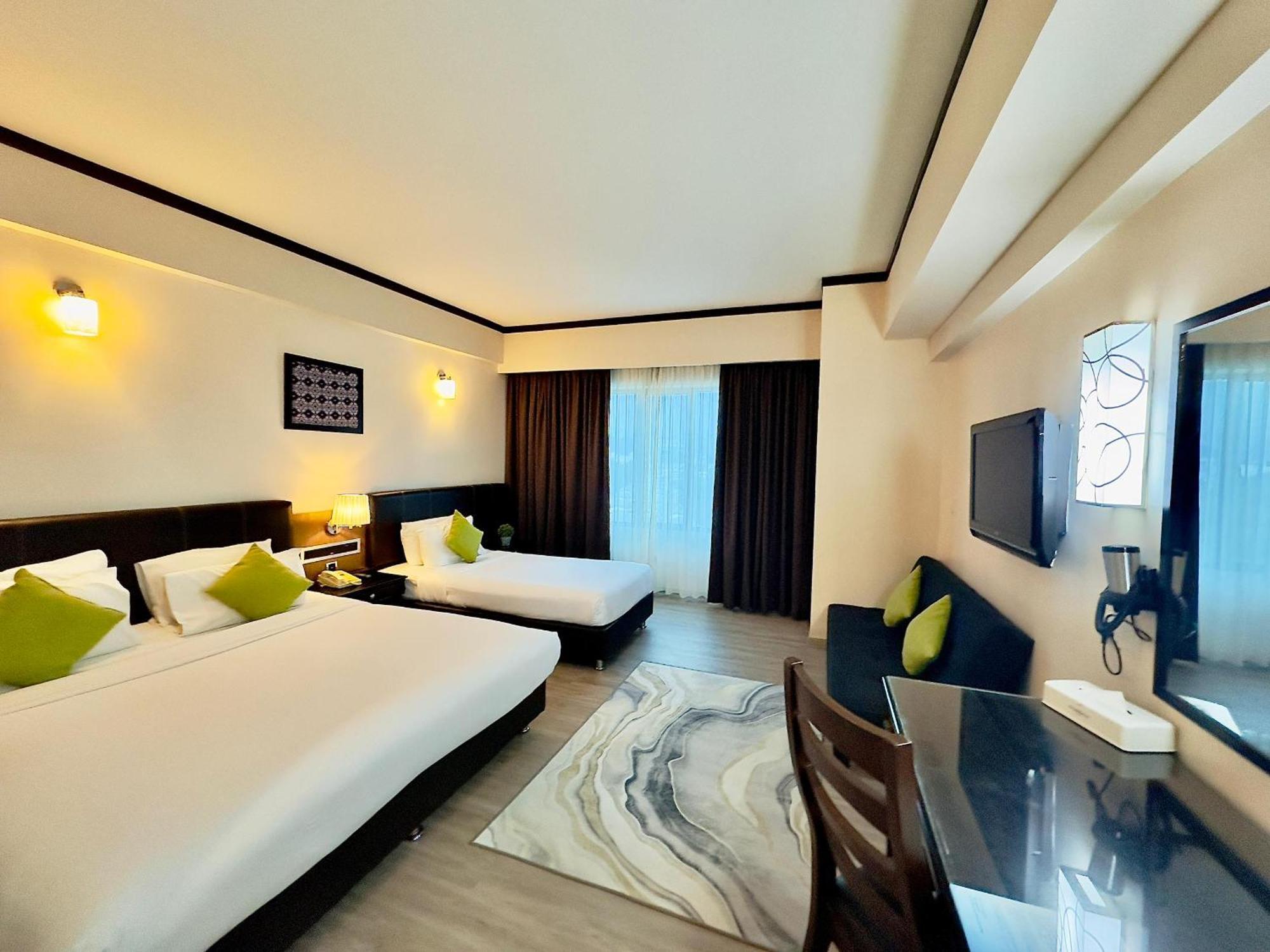 Kinta Riverfront Hotel & Suites Ipoh Exterior photo