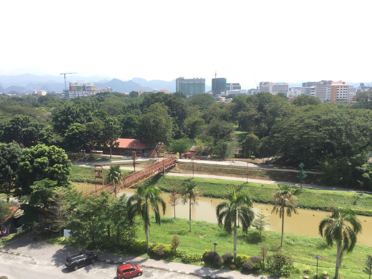 Kinta Riverfront Hotel & Suites Ipoh Exterior photo